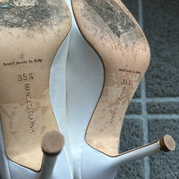 Manolo Blahnik Hangisi Crystal Satin Pumps Size 35 1/1 in White - Picture 7 of 7